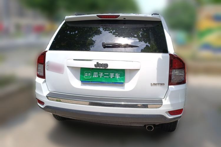 Used Jeep Compass 2014 2.0L two-wheel drive luxury version Rear