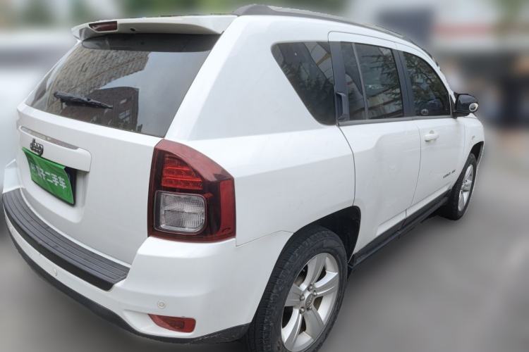Used Jeep Compass 2014 2.4L four-wheel drive sport version Rear Right 45 Deg