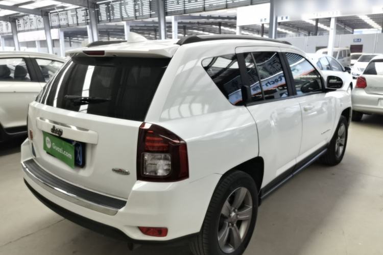 Used Jeep Compass 2014 Revised Version 2.4L Four-Wheel Drive Comfort Edition Rear Right 45 Deg