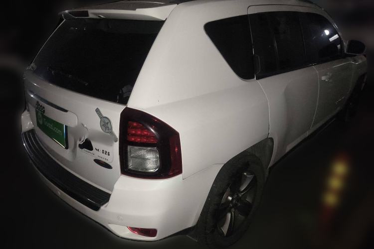 Used Jeep Compass 2014 Revised Version 2.4L Four-Wheel Drive Comfort Edition Rear Right 45 Deg