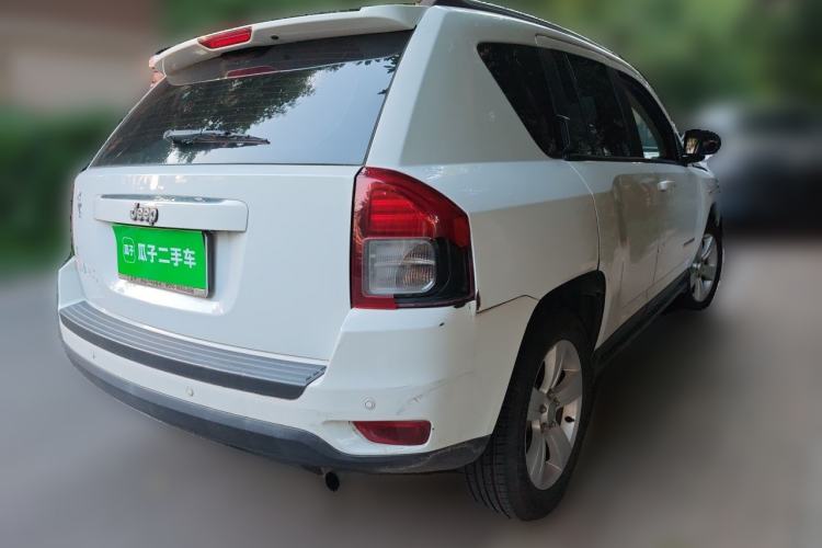 Used Jeep Compass 2014 2.0L two-wheel drive sport version Rear Right 45 Deg