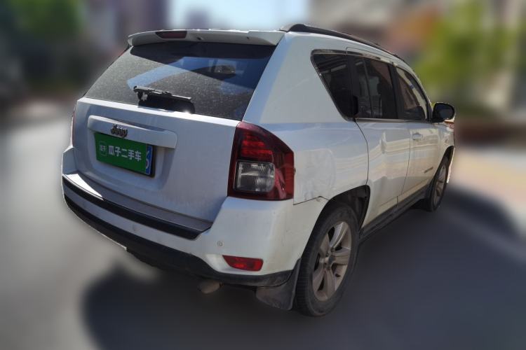 Used Jeep Compass 2014 2.0L two-wheel drive sport version Rear Right 45 Deg