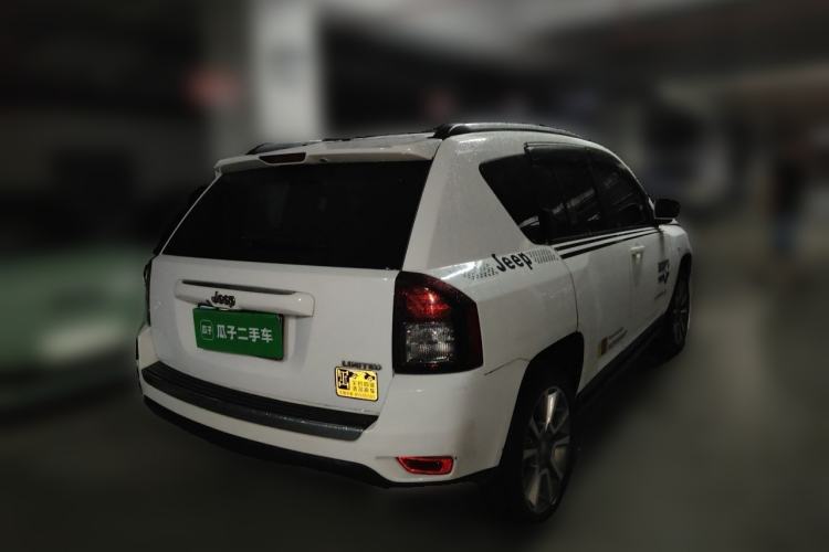 Used Jeep Compass 2014 2.4L four-wheel drive luxury version Rear Right 45 Deg