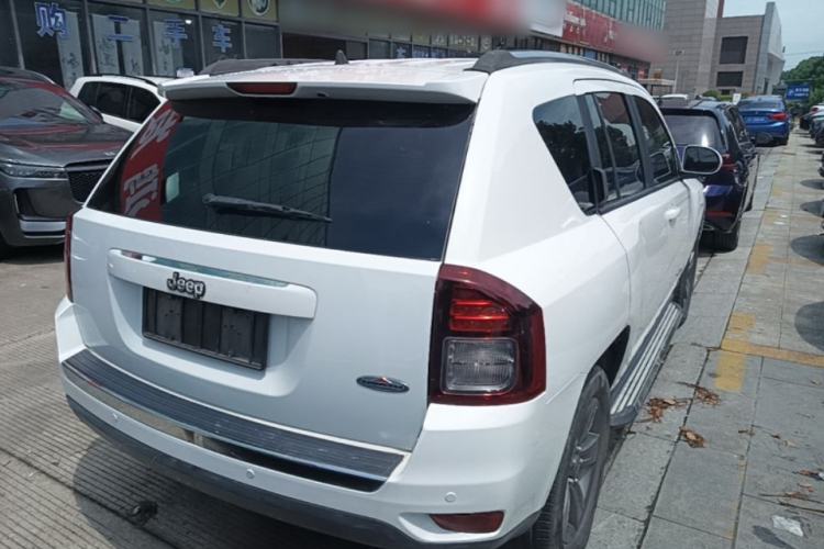Used Jeep Compass 2014 Revised Version 2.4L Four-Wheel Drive Comfort Edition Rear Right 45 Deg