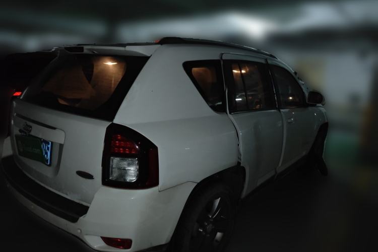 Used Jeep Compass 2014 Revised Version 2.4L Four-Wheel Drive Comfort Edition Rear Right 45 Deg