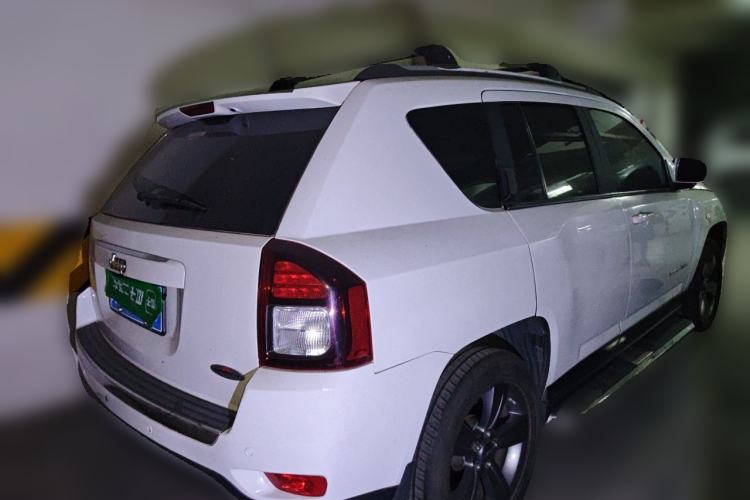 Used Jeep Compass 2014 Revised Version 2.4L Four-Wheel Drive Comfort Edition Rear Right 45 Deg
