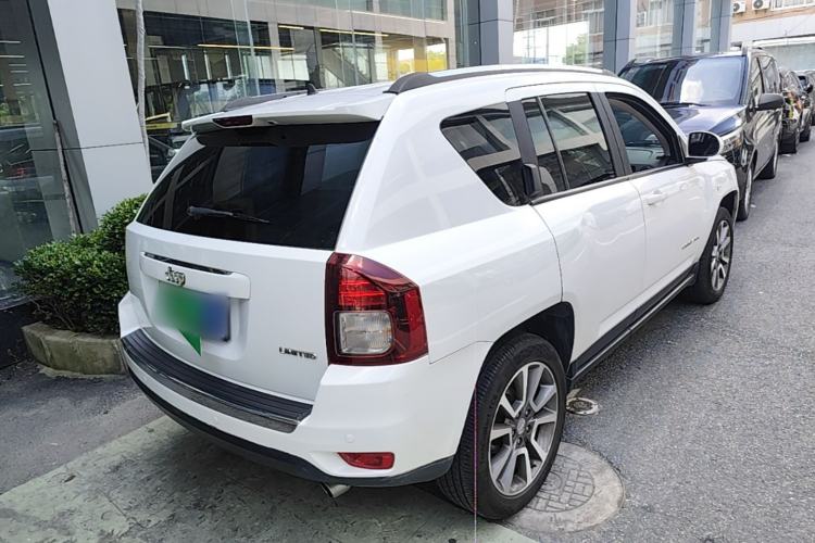 Used Jeep Compass 2014 Revised Version 2.0L Two-Wheel Drive Elite Edition Rear Right 45 Deg