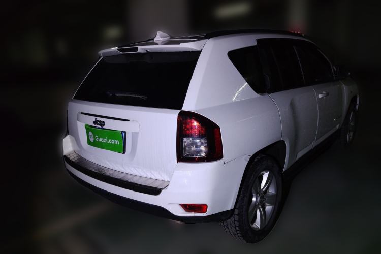 Used Jeep Compass 2014 2.4L four-wheel drive sport version Rear Right 45 Deg
