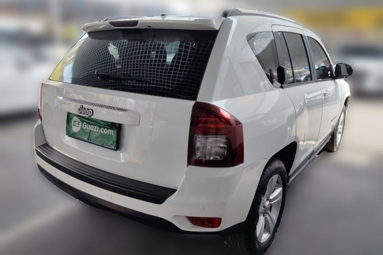 Used Jeep Compass 2014 2.0L two-wheel drive sport version Rear Right 45 Deg