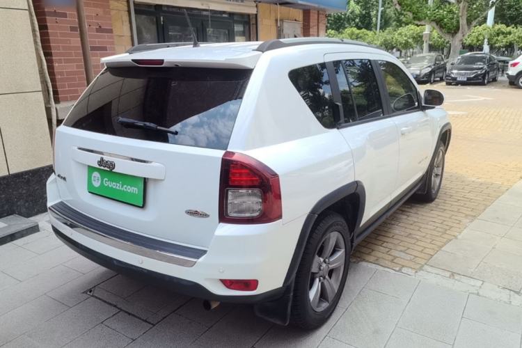 Used Jeep Compass 2014 Revised Version 2.4L Four-Wheel Drive Comfort Edition Rear Right 45 Deg
