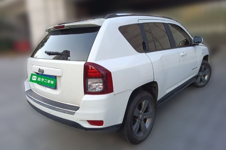 Used Jeep Compass 2014 Revised Version 2.4L Four-Wheel Drive Comfort Edition Rear Right 45 Deg