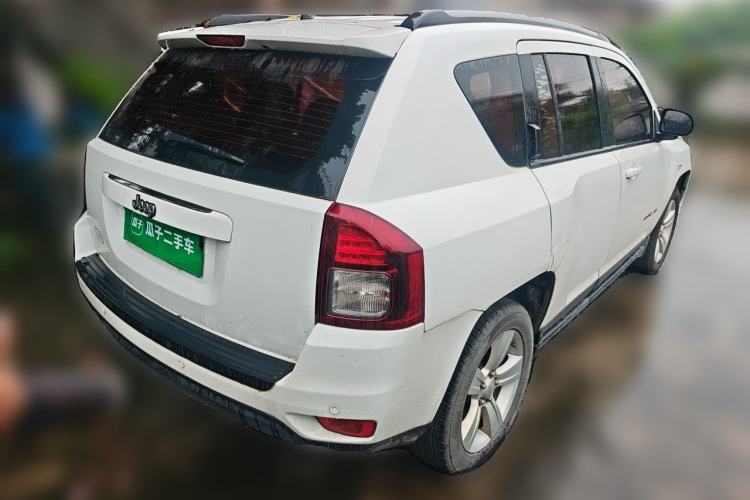 Used Jeep Compass 2014 2.0L two-wheel drive sport version Rear Right 45 Deg