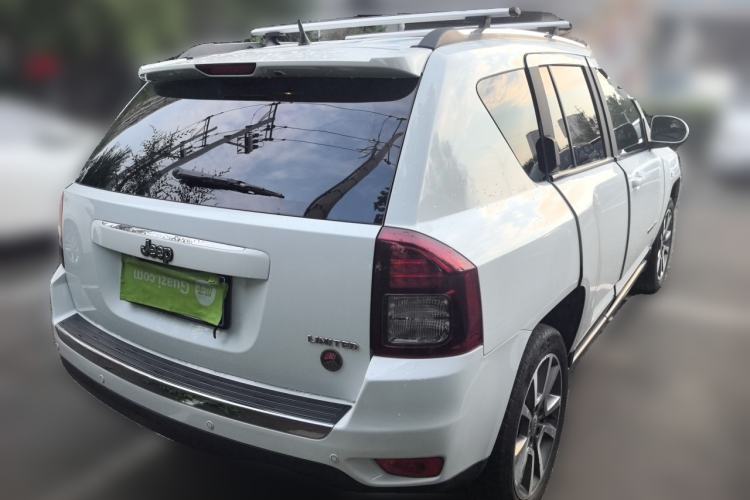 Used Jeep Compass 2014 2.4L four-wheel drive luxury version Rear Right 45 Deg