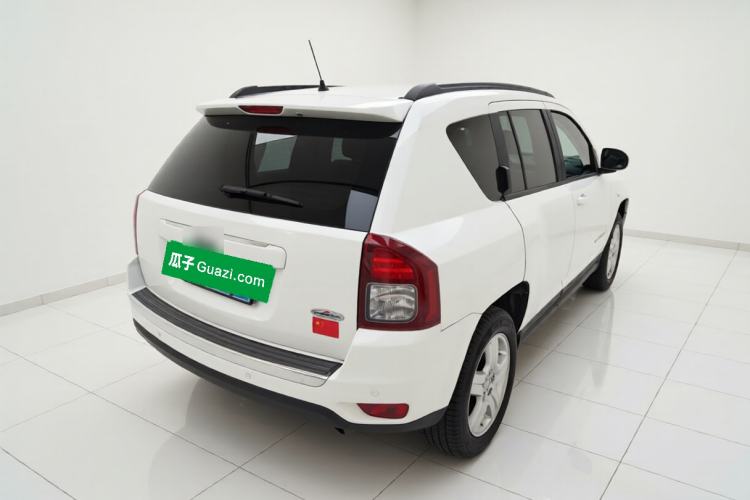 Used Jeep Compass 2014 2.0L two-wheel drive urban version Rear Right 45 Deg