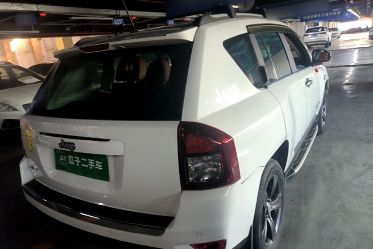 Used Jeep Compass 2014 2.0L two-wheel drive sport version Rear Right 45 Deg