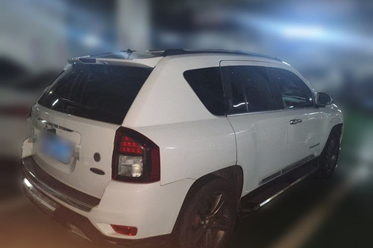 Used Jeep Compass 2014 Revised Version 2.4L Four-Wheel Drive Comfort Edition Rear Right 45 Deg