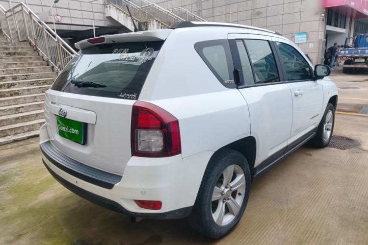Used Jeep Compass 2014 Revised Version 2.0L Two-Wheel Drive Entry-Level Edition Rear Right 45 Deg