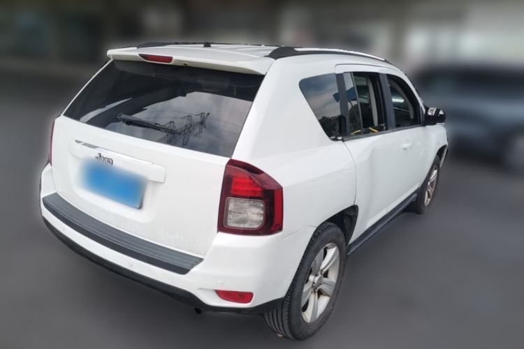 Used Jeep Compass 2014 2.4L four-wheel drive sport version Rear Right 45 Deg