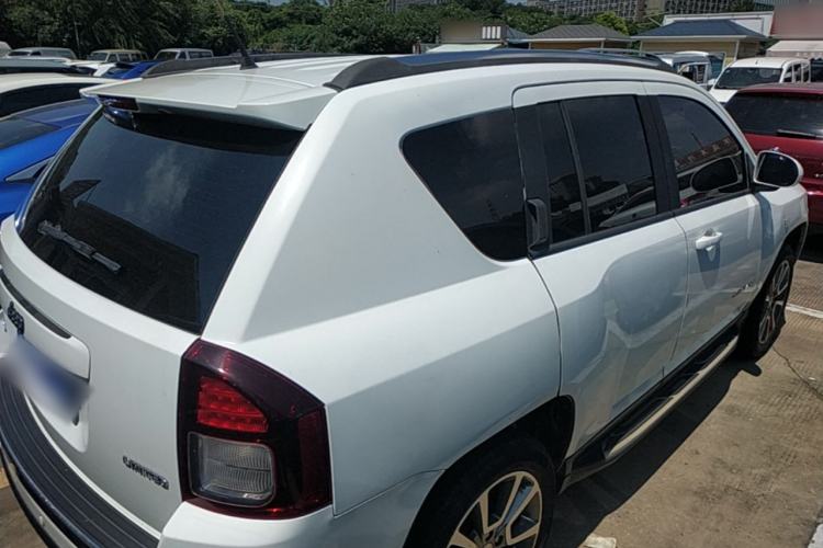 Used Jeep Compass 2014 Revised Version 2.4L Four-Wheel Drive Luxury Edition Rear Right 45 Deg