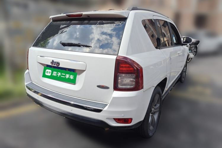 Used Jeep Compass 2014 Revised Version 2.4L Four-Wheel Drive Comfort Edition Rear Right 45 Deg