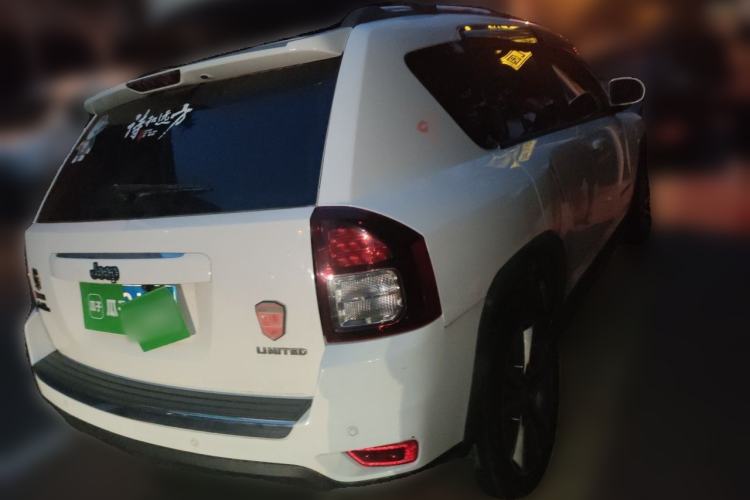 Used Jeep Compass 2014 Revised Version 2.4L Four-Wheel Drive Luxury Navigation Edition Rear Right 45 Deg
