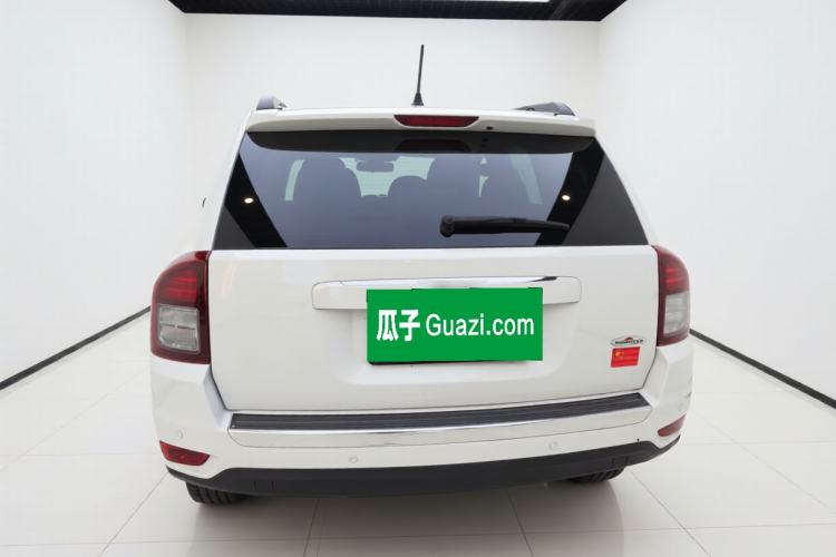Used Jeep Compass 2014 2.0L two-wheel drive urban version Rear