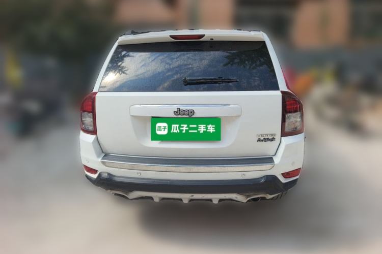 Used Jeep Compass 2014 2.0L two-wheel drive luxury version Rear
