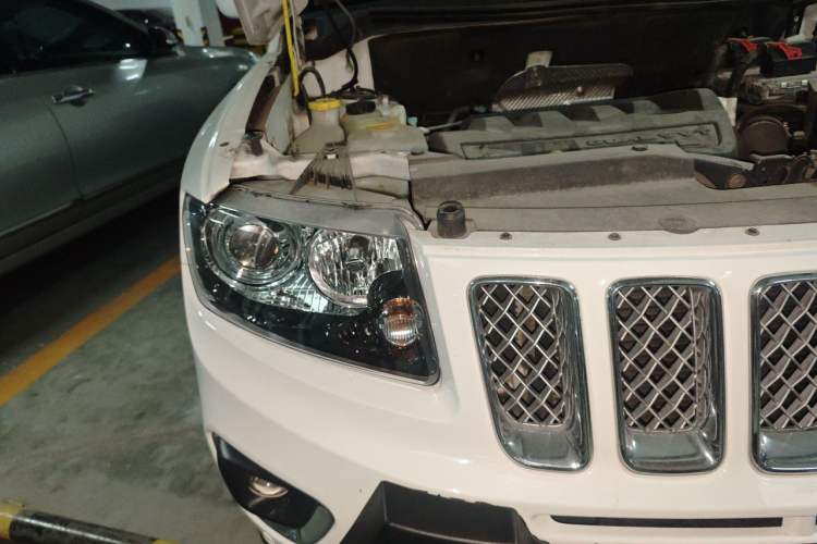 Used Jeep Compass 2014 Revised Version 2.0L Two-Wheel Drive Elite Edition Right Front Headlight