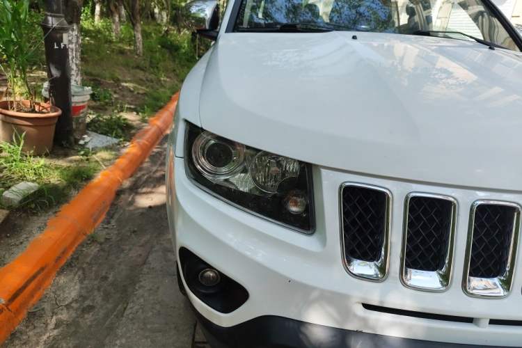 Used Jeep Compass 2014 Revised Version 2.0L Two-Wheel Drive Entry-Level Edition Right Front Headlight
