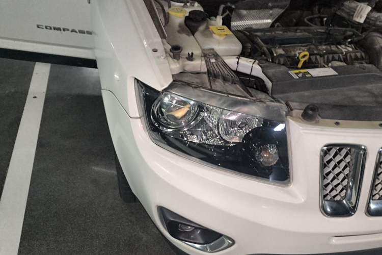 Used Jeep Compass 2014 Revised Version 2.0L Two-Wheel Drive Elite Edition Right Front Headlight