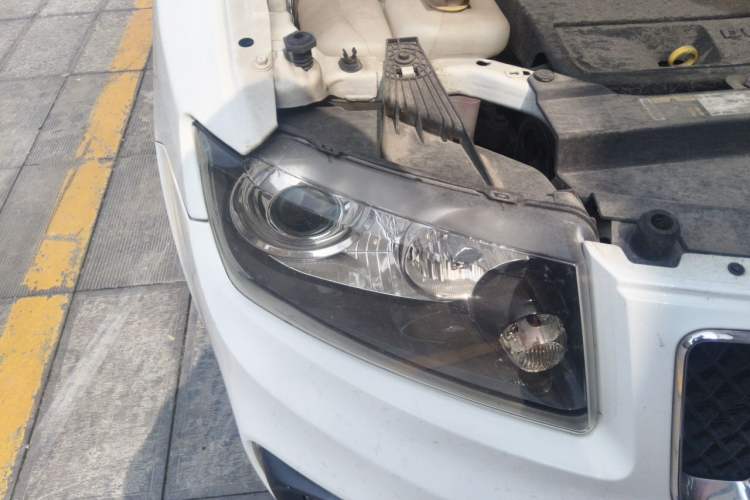 Used Jeep Compass 2014 Revised Version 2.4L Four-Wheel Drive Comfort Edition Right Front Headlight
