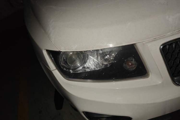 Used Jeep Compass 2014 Revised Version 2.4L Four-Wheel Drive Comfort Edition Right Front Headlight