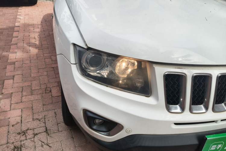 Used Jeep Compass 2014 2.4L Four-Wheel Drive Serpentine Collection Edition Right Front Headlight