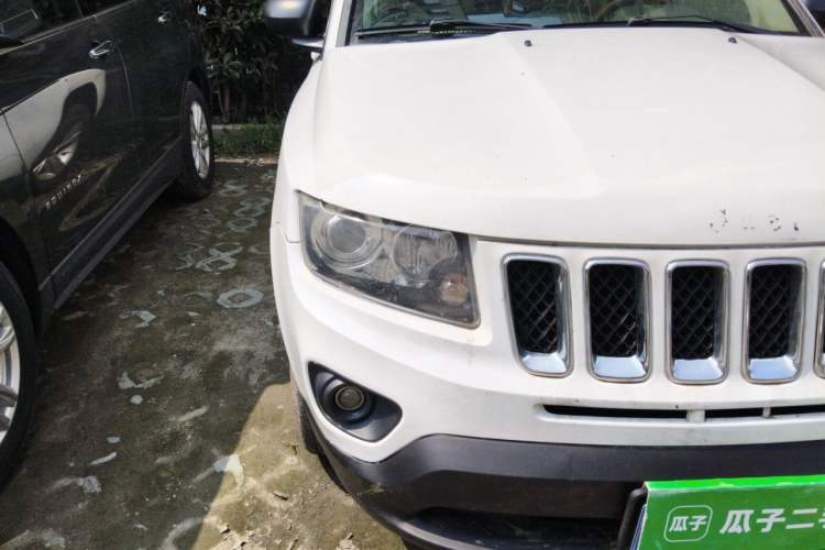 Used Jeep Compass 2014 2.0L two-wheel drive sport version Right Front Headlight