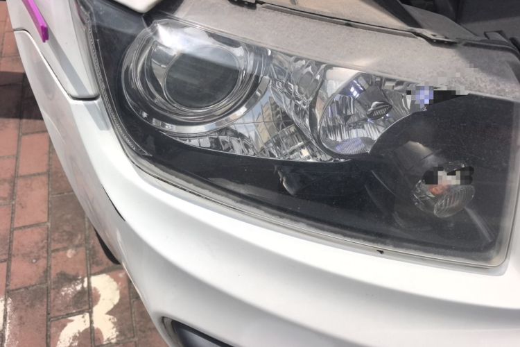 Used Jeep Compass 2014 Revised Version 2.4L Four-Wheel Drive Comfort Edition Right Front Headlight