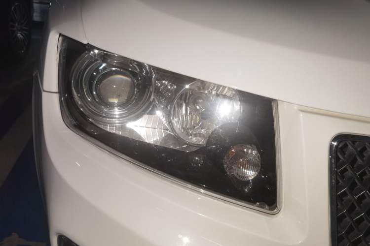 Used Jeep Compass 2014 Revised Version 2.4L Four-Wheel Drive Comfort Edition Right Front Headlight