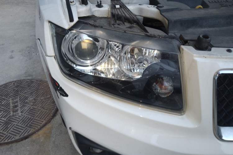 Used Jeep Compass 2014 Revised Version 2.4L Four-Wheel Drive Comfort Edition Right Front Headlight