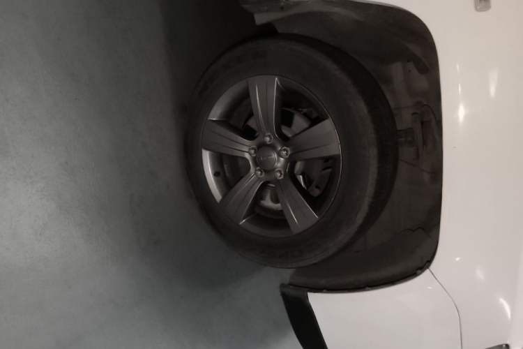 Used Jeep Compass 2014 Revised Version 2.4L Four-Wheel Drive Comfort Edition Right Front Wheel Hub