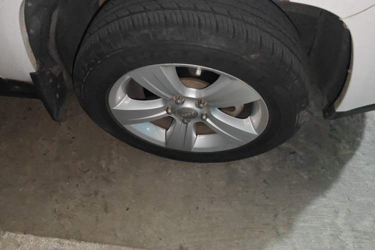 Used Jeep Compass 2014 Revised Version 2.0L Two-Wheel Drive Entry-Level Edition Right Front Wheel Hub