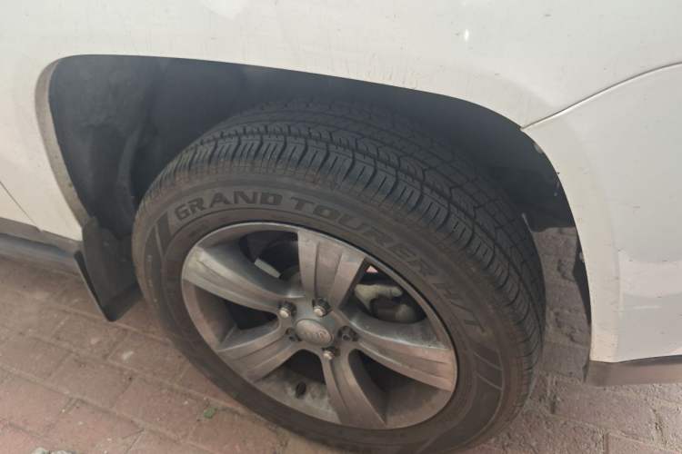 Used Jeep Compass 2014 Revised Version 2.4L Four-Wheel Drive Comfort Edition Right Front Wheel Hub