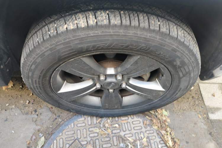 Used Jeep Compass  Right Front Wheel Hub