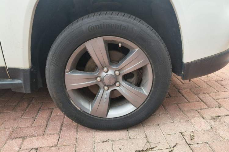 Used Jeep Compass 2014 2.4L Four-Wheel Drive Serpentine Collection Edition Right Front Wheel Hub