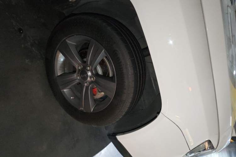 Used Jeep Compass 2014 Revised Version 2.4L Four-Wheel Drive Comfort Edition Right Front Wheel Hub