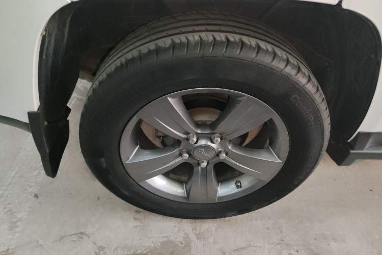 Used Jeep Compass 2014 Revised Version 2.4L Four-Wheel Drive Comfort Edition Right Rear Wheel Hub