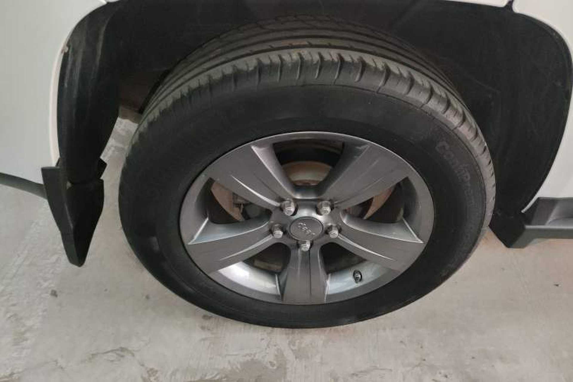 Used Jeep Compass 2014 Revised Version 2.4L Four-Wheel Drive Comfort Edition Right Rear Wheel Hub