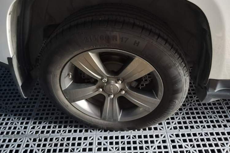 Used Jeep Compass 2014 Revised Version 2.4L Four-Wheel Drive Comfort Edition Right Rear Wheel Hub