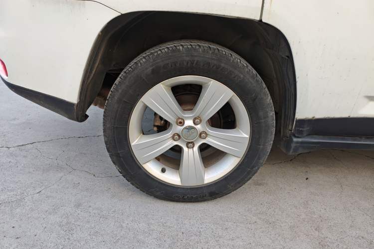 Used Jeep Compass 2014 Revised Version 2.0L Two-Wheel Drive Entry-Level Edition Right Rear Wheel Hub