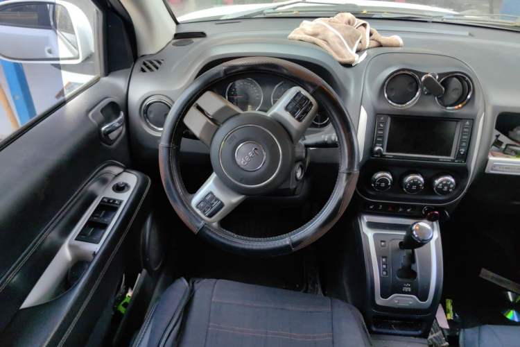 Used Jeep Compass 2014 Revised Version 2.0L Two-Wheel Drive Elite Edition Steering Wheel