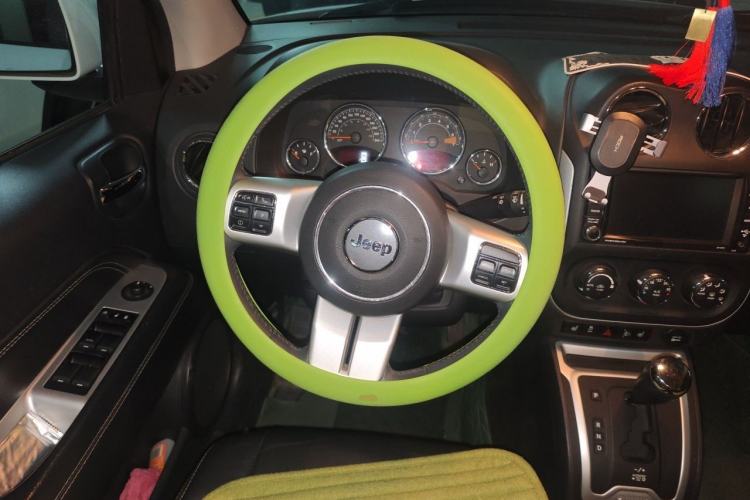 Used Jeep Compass 2014 Revised Version 2.0L Two-Wheel Drive Elite Edition Steering Wheel