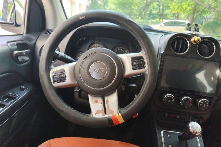 Used Jeep Compass 2014 Revised Version 2.0L Two-Wheel Drive Entry-Level Edition Steering Wheel